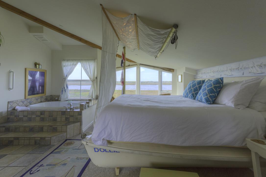 Captain's Inn at Moss Landing Cozy B&B Moss Landing, CA